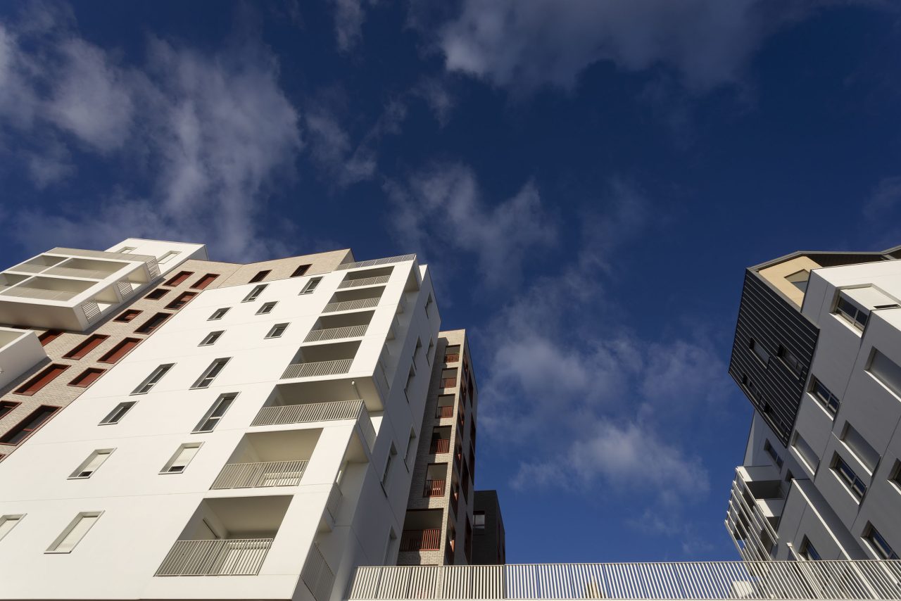 Photographie d'architecture de bâtiments modernes de logements